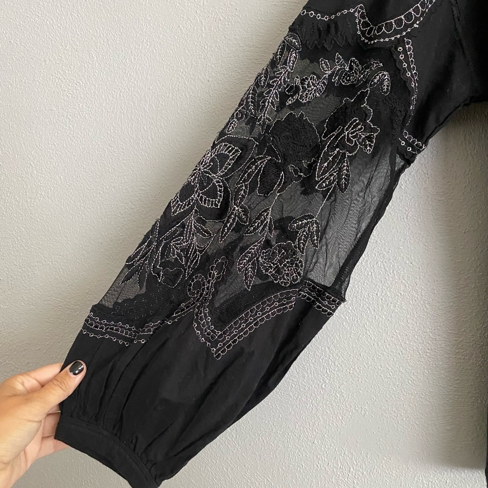 Free People Top Size Small Black Long Sleeve Embroidery Sheer Floral Neutral - Picture 4 of 8